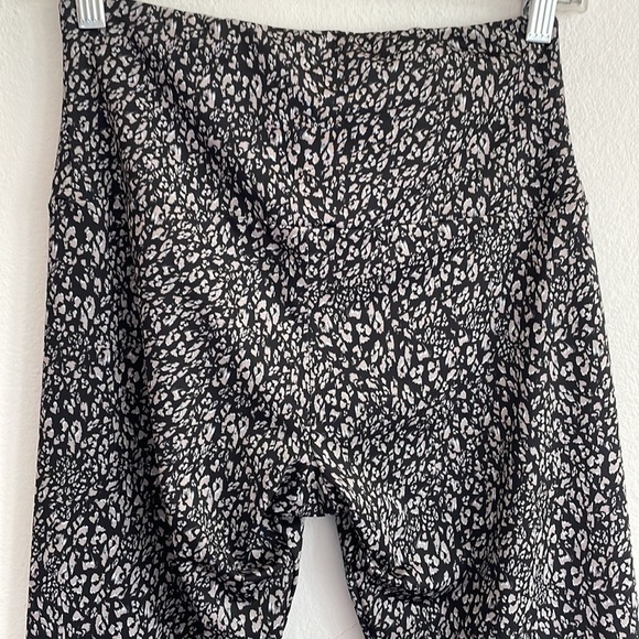 ONZIE PATTERNED FULL LENGTH LEGGINGS - Picture 5 of 5